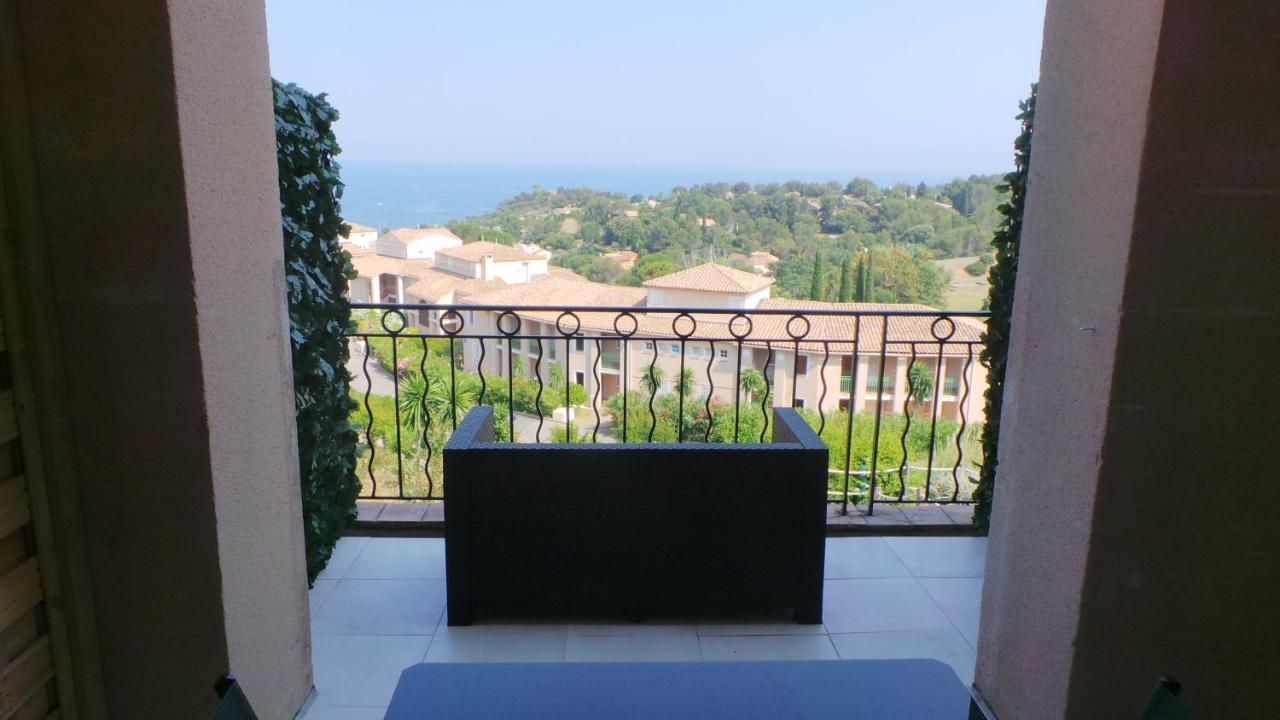 Appartements Modernes Vue Mer A Cap Esterel Saint-Raphaël エクステリア 写真