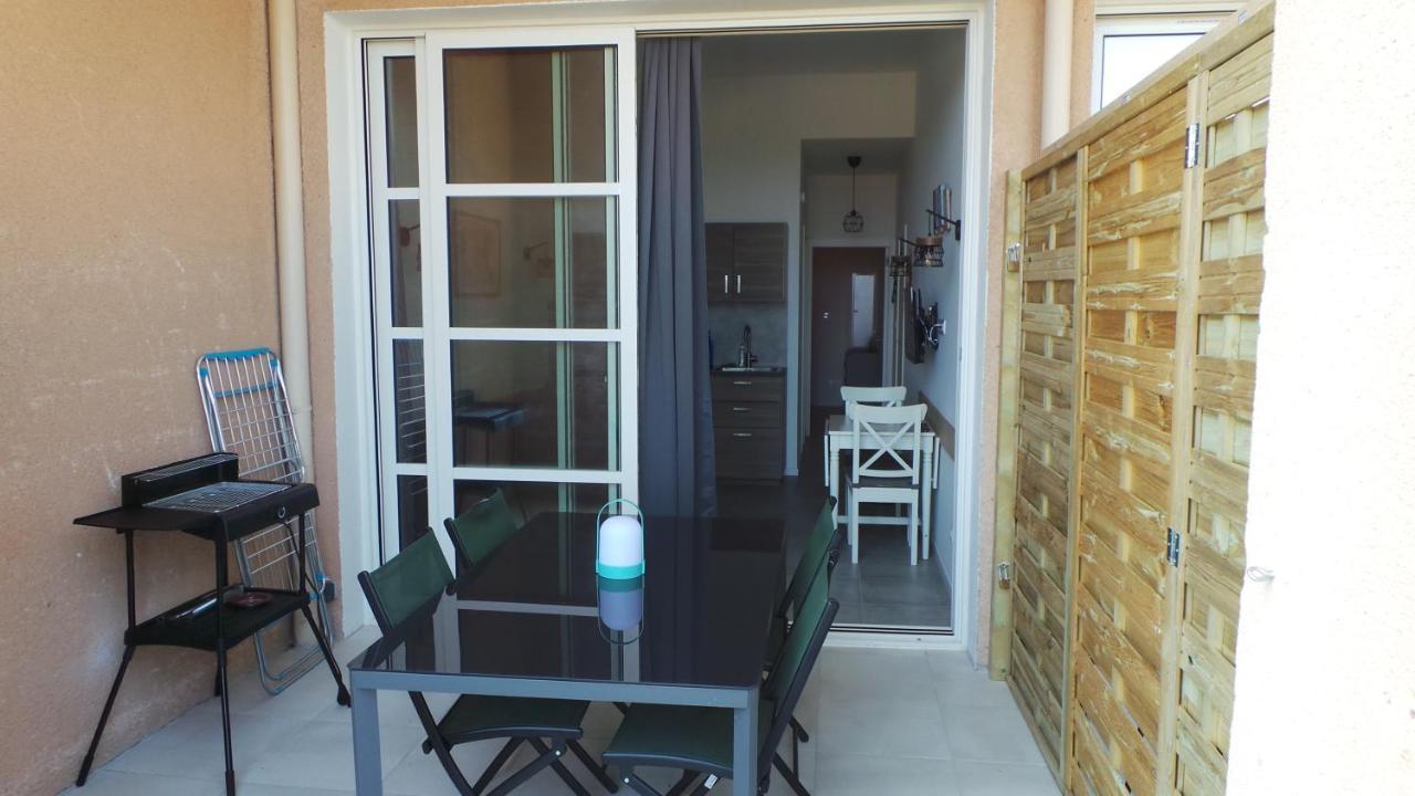 Appartements Modernes Vue Mer A Cap Esterel Saint-Raphaël エクステリア 写真