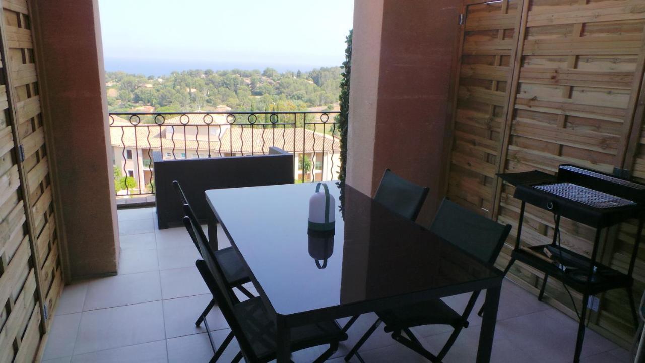 Appartements Modernes Vue Mer A Cap Esterel Saint-Raphaël エクステリア 写真